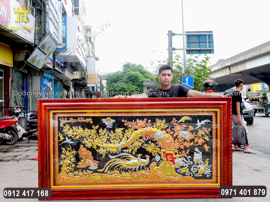 Khung tranh bằng gỗ hương cao cấp